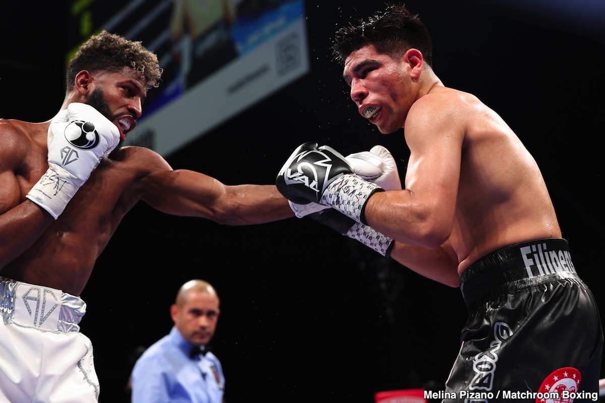 画像: アンディ・クルーズ、オマール・サルシド、キーショーン・デイビス、シャクール・スティーブンソンを気絶させる